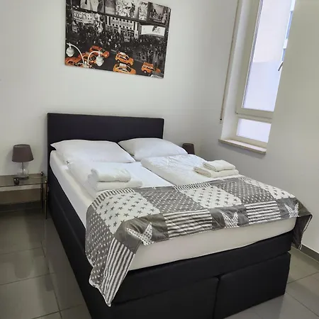 J&l Zentrale Lage Apartamento