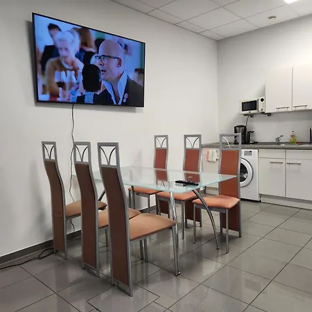 J&l Zentrale Lage Apartamento