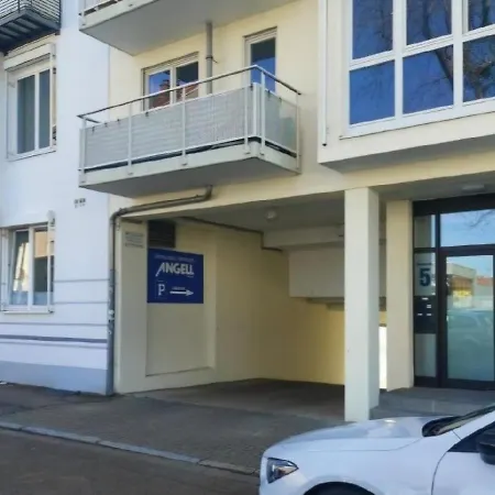 J&l Zentrale Lage Апартаменты *